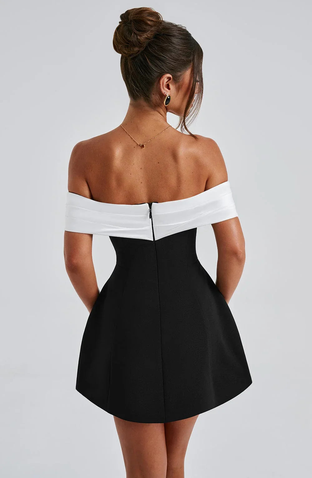 LÉORA™ MINI DRESS - BLACK